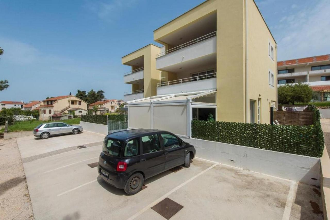 Apartments Villa Ema ザダル エクステリア 写真