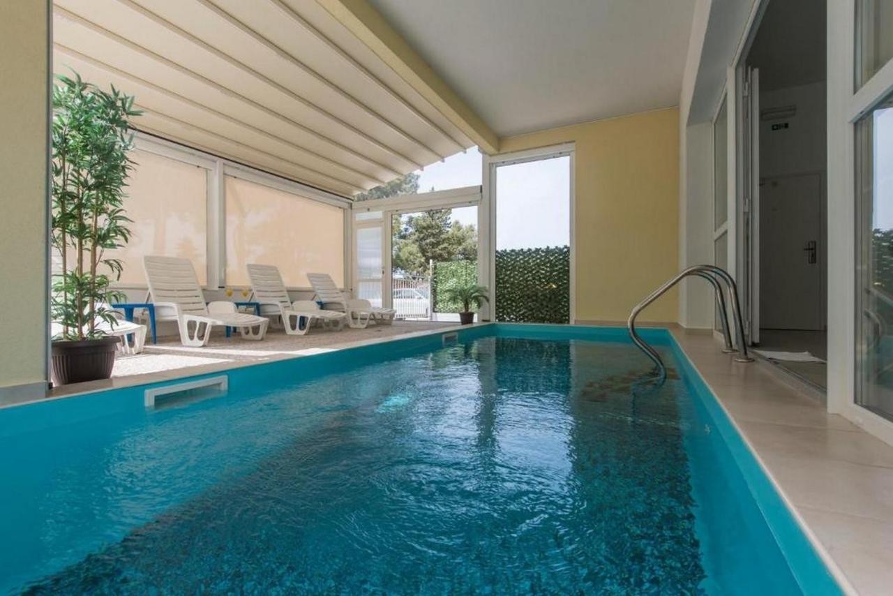 Apartments Villa Ema ザダル エクステリア 写真