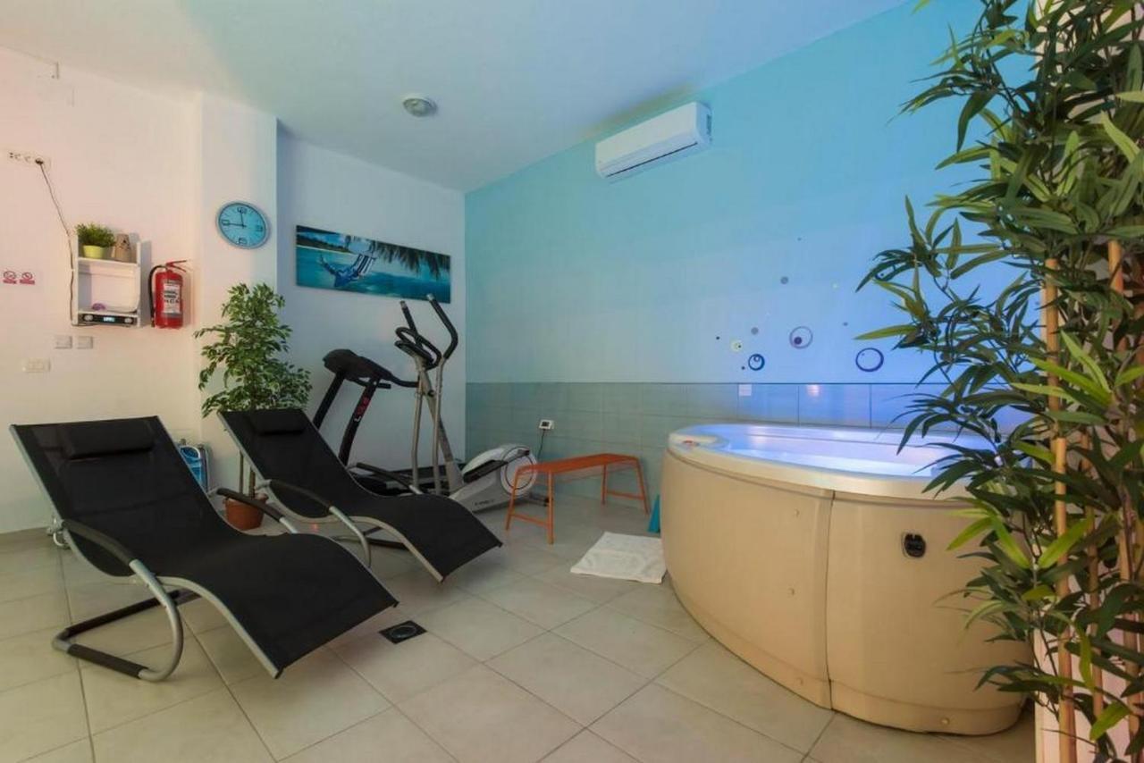 Apartments Villa Ema ザダル エクステリア 写真