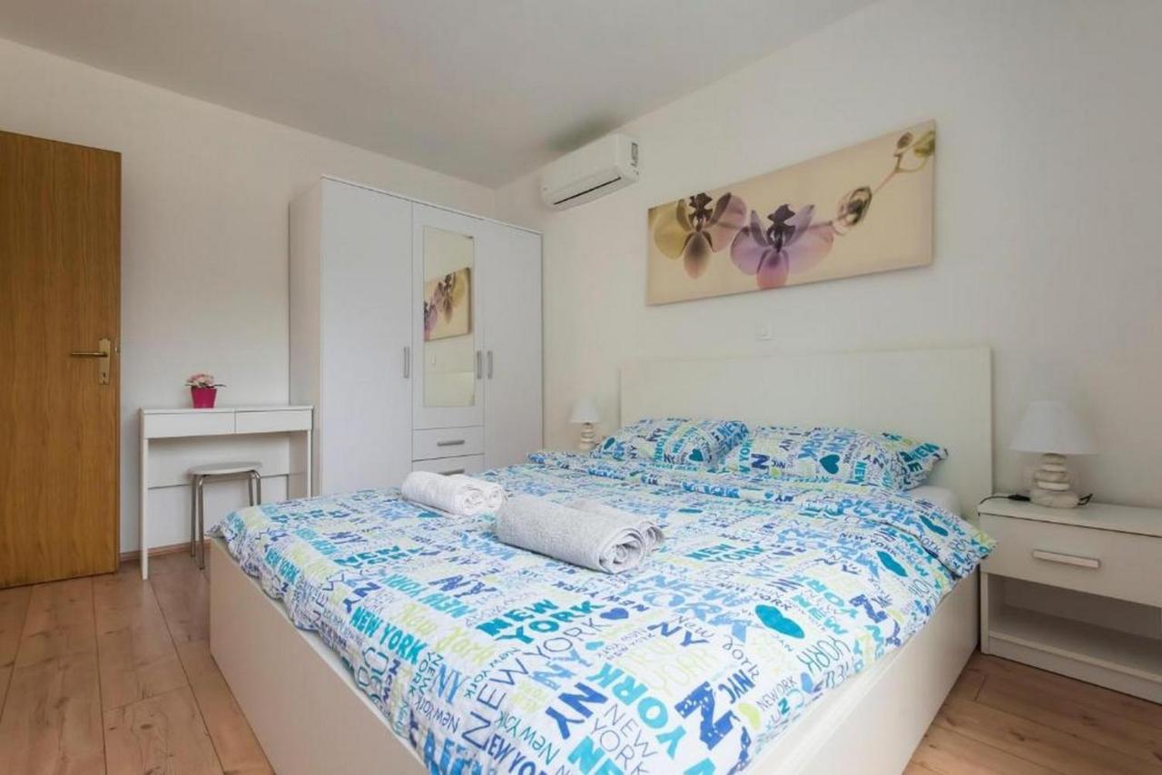 Apartments Villa Ema ザダル エクステリア 写真