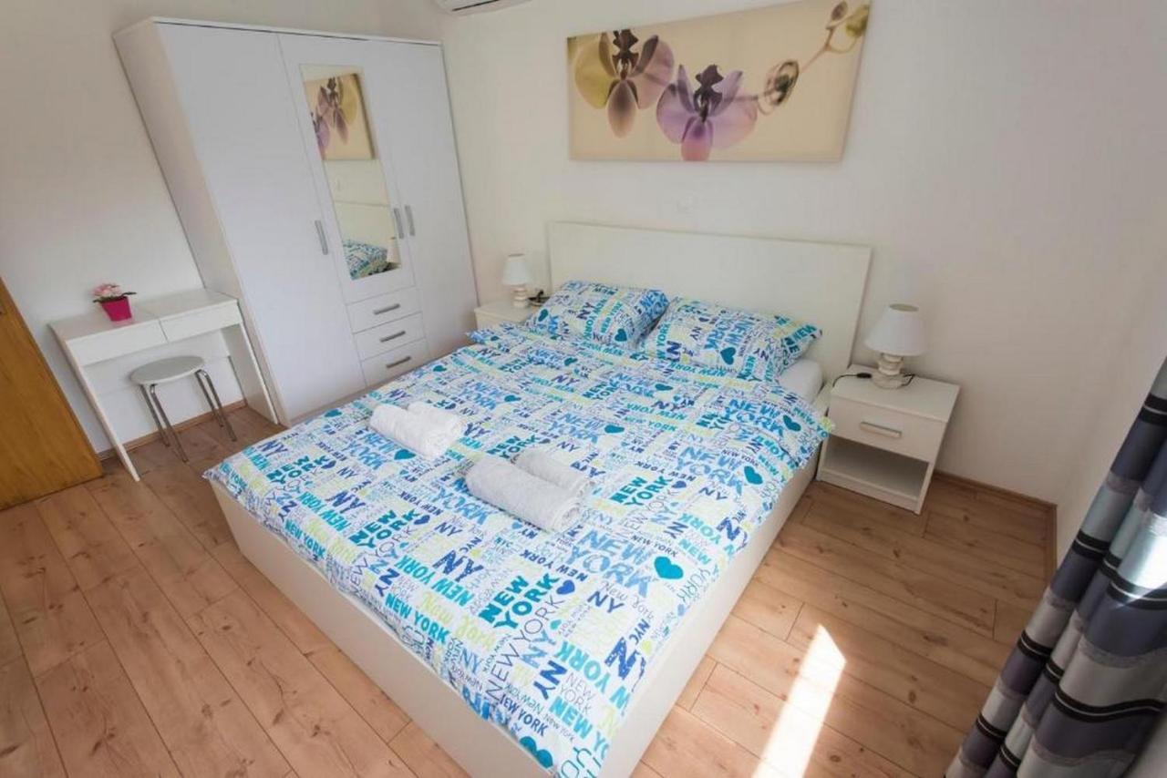 Apartments Villa Ema ザダル エクステリア 写真