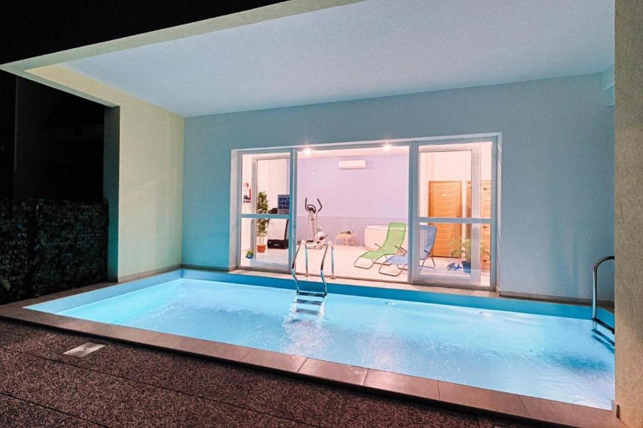 Apartments Villa Ema ザダル エクステリア 写真