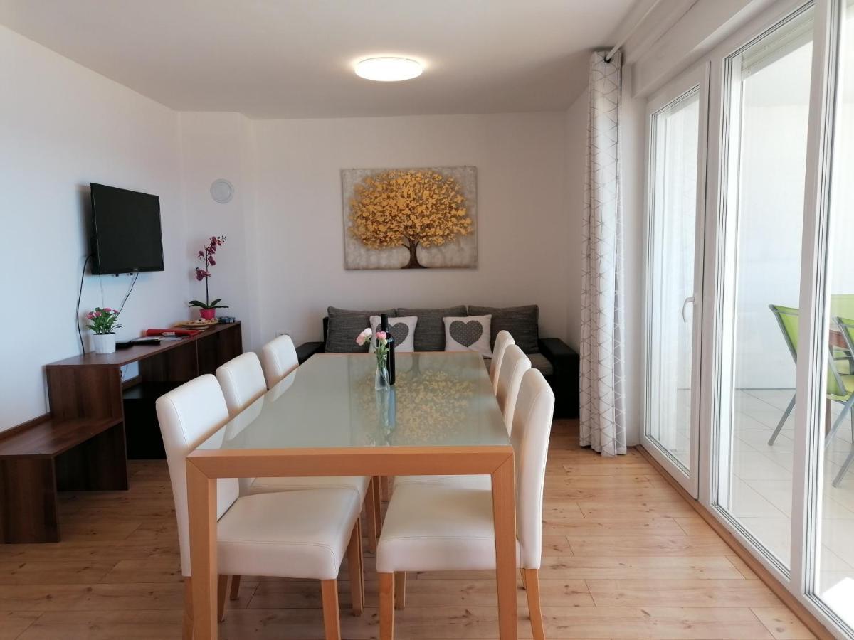 Apartments Villa Ema ザダル エクステリア 写真
